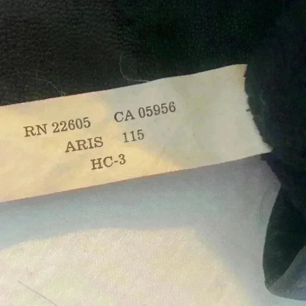 Black leather gloves with lining